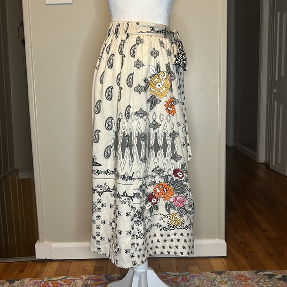 Anthropologie Vineet Bahl Devi Floral Embroidered Skirt New Size Extra Small - Picture 9 of 12